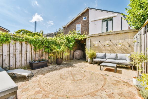 Cost of Courtyard Patio Service in Manchester